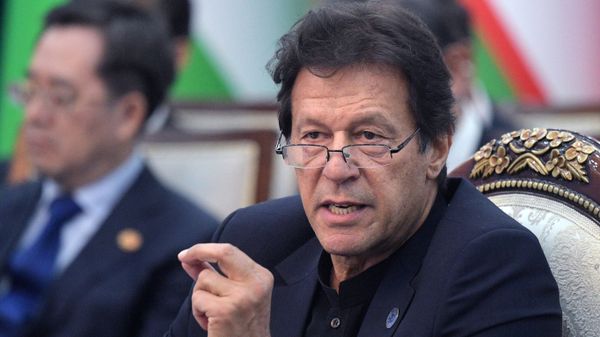 Pakistan's Prime Minister Imran Khan attends a session of the Shanghai Cooperation Organization summit in Bishkek, Kyrgyzstan, Friday, June 14, 2019. - Sputnik International