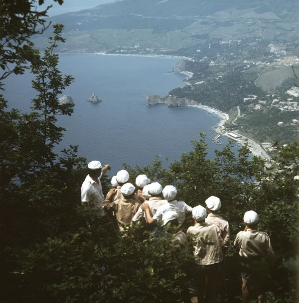 Artek children. A view from Mount Ayu-Dag. The Lenin All-Union Young Pioneer Camp Artek. - Sputnik International