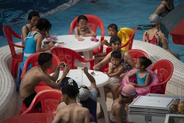 Chilling in Pyongyang: North Koreans Struggle With Summer Heat - Sputnik International