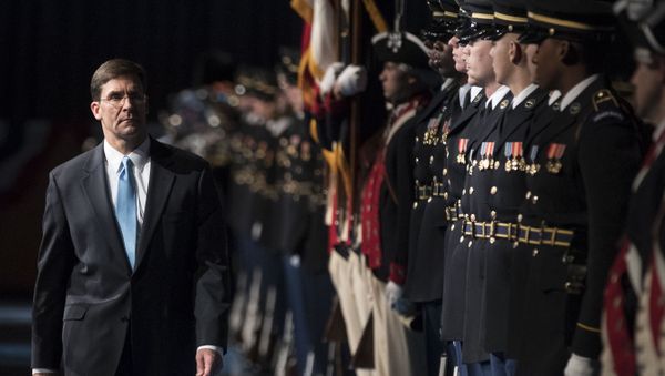 23rd Secretary of the Army, Mark Esper, left, inspects the troop at Conmy Hall, Joint Base Myer-Henderson Hall, Va. Friday, Jan. 5, 2018, during a full honor arrival ceremony in his honor. (AP Photo/Carolyn Kaster) - Sputnik International