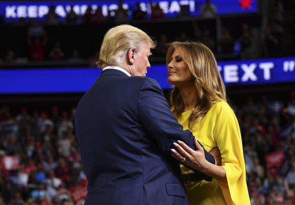 US President Donald Trump greets First Lady Melania Trump in Orlando US President Donald Trump greets First Lady Melania Trump in Orlando - Sputnik International