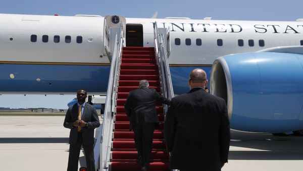 Secretary of State Mike Pompeo boards a plane headed to Jeddah, Saudi Arabia Secretary of State Mike Pompeo boards a plane headed to Jeddah, Saudi Arabia - Sputnik International