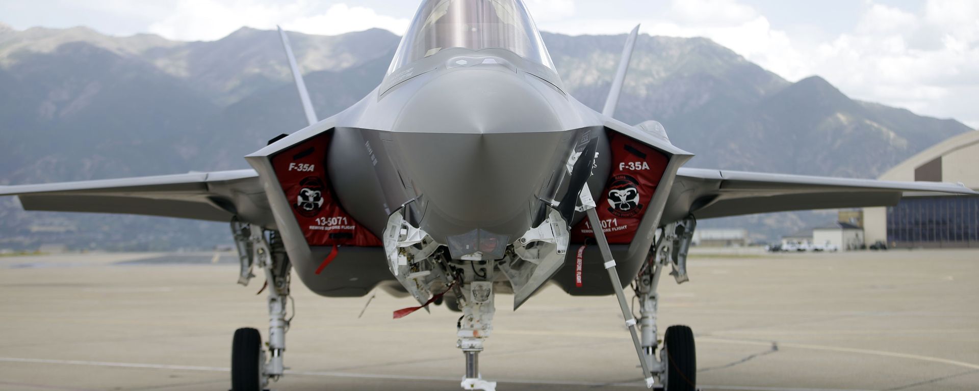 F-35 jet sits on the tarmac (File) F-35 jet sits on the tarmac (File) - Sputnik International, 1920, 10.07.2020