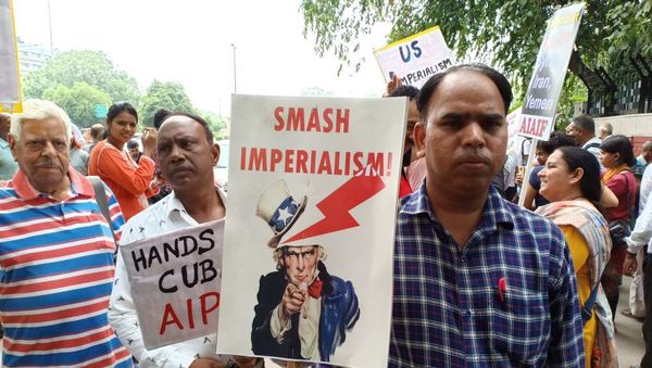 Indian parties hold protests amid visit by US Secretary of State Pompeo - Sputnik International