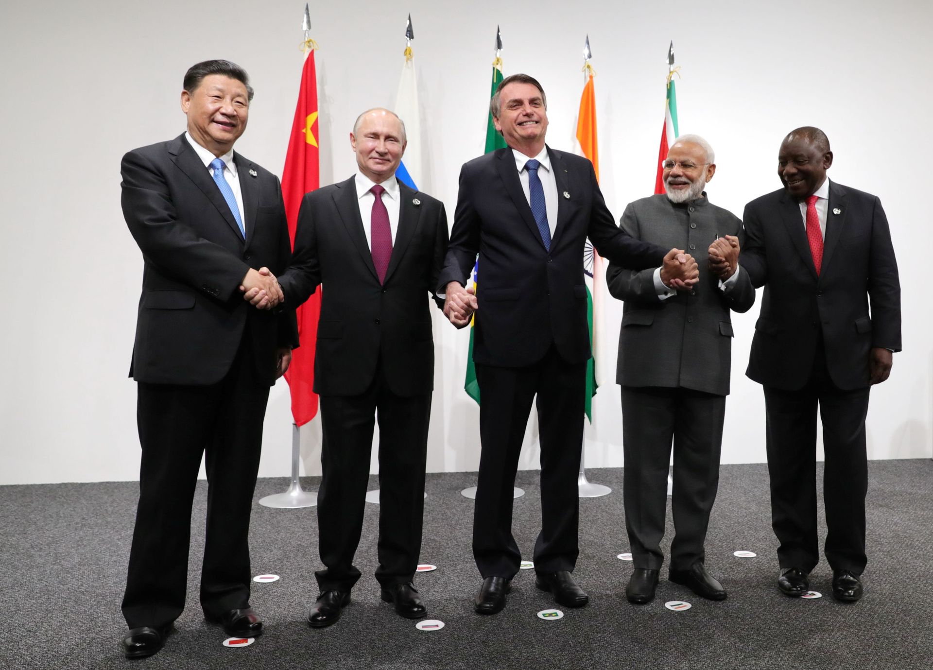 Russia's President Vladimir Putin (2nd L), Brazil's President Jair Bolsonaro (C), India's Prime Minister Narendra Modi (2nd R), China’s President Xi Jinping (L) and South Africa's President Cyril Ramaphosa pose for a picture during the BRICS summit in Osaka, Japan June 28, 2019 Russia's President Vladimir Putin (2nd L), Brazil's President Jair Bolsonaro (C), India's Prime Minister Narendra Modi (2nd R), China’s President Xi Jinping (L) and South Africa's President Cyril Ramaphosa pose for a picture during the BRICS summit in Osaka, Japan June 28, 2019 - Sputnik International, 1920, 28.02.2022