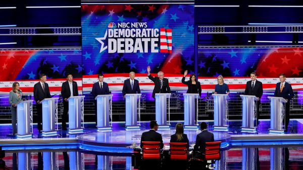 Candidates debate during the second night of the first U.S. 2020 presidential election Democratic candidates debate in Miami, Florida - Sputnik International