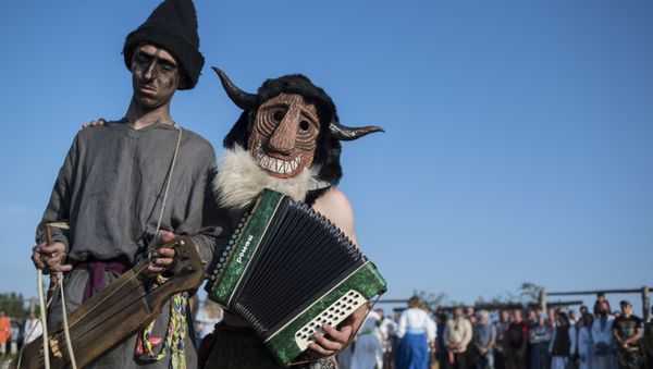 Magic Power and Fern Blossoms: Slavic Festival Marking Summer Solstice - Sputnik International