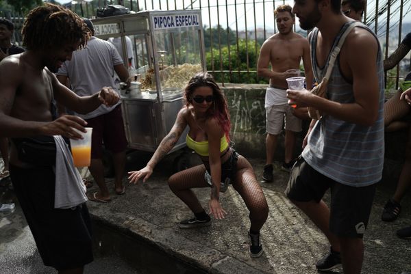 A Girl Dances During Carnival in Rio de Janeiro A Girl Dances During Carnival in Rio de Janeiro - Sputnik International