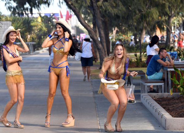 Meter Maids Patroling Surfers Paradise on the Gold Coast in Australia Meter Maids Patroling Surfers Paradise on the Gold Coast in Australia - Sputnik International
