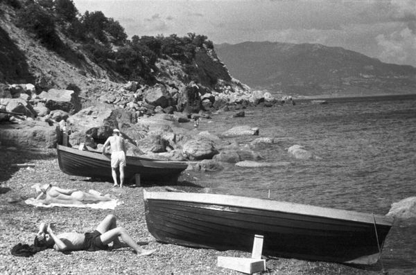 Ladies' Hats, Gymnastics on the Beach and Gagarin: A Look Back at Soviet Crimea Ladies' Hats, Gymnastics on the Beach and Gagarin: A Look Back at Soviet Crimea - Sputnik International