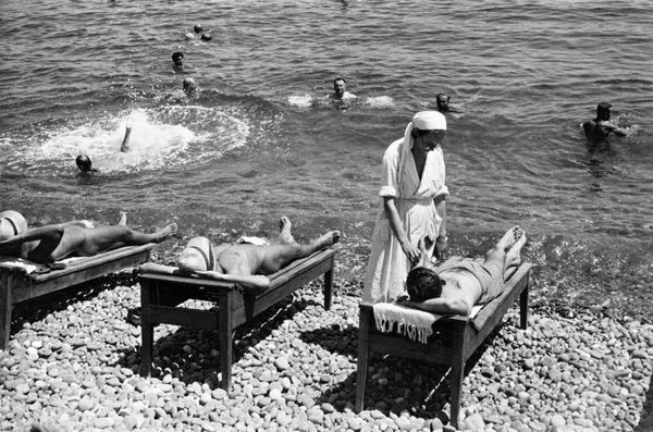 Ladies' Hats, Gymnastics on the Beach and Gagarin: A Look Back at Soviet Crimea Ladies' Hats, Gymnastics on the Beach and Gagarin: A Look Back at Soviet Crimea - Sputnik International