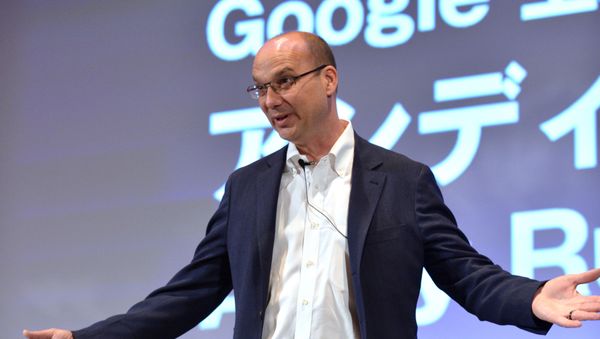 Andy Rubin, Google senior vice president speaks at a conference of the New Economy Summit 2013 in Tokyo on April 16, 2013. - Sputnik International