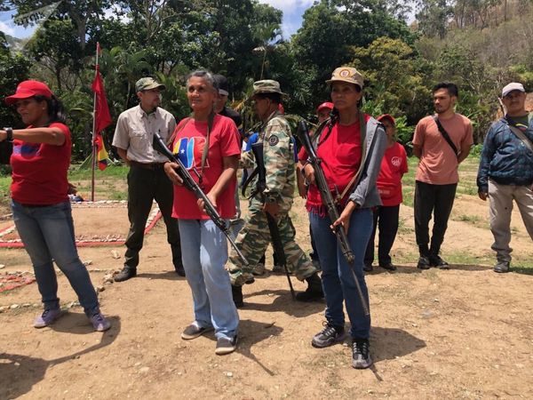 How Venezuelans Train to Repel Possible Military Aggression (Videos, Photos) How Venezuelans Train to Repel Possible Military Aggression (Videos, Photos) - Sputnik International