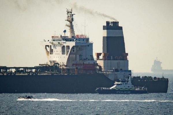 UK Tanker Given Military Escort Amid Iran's Promise to Respond to Ship Seizure - Report UK Tanker Given Military Escort Amid Iran's Promise to Respond to Ship Seizure - Report - Sputnik International
