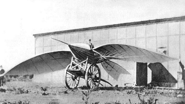 Jean-Marie Le Bris and his flying machine, Albatros II, 1868 Jean-Marie Le Bris and his flying machine, Albatros II, 1868 - Sputnik International