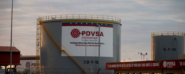 In this Feb. 18, 2015 photo, storage tanks stand in a PDVSA state-run oil company crude oil complex near El Tigre, a town located within Venezuela's Hugo Chavez oil belt, formally known as the Orinoco Belt In this Feb. 18, 2015 photo, storage tanks stand in a PDVSA state-run oil company crude oil complex near El Tigre, a town located within Venezuela's Hugo Chavez oil belt, formally known as the Orinoco Belt - Sputnik International