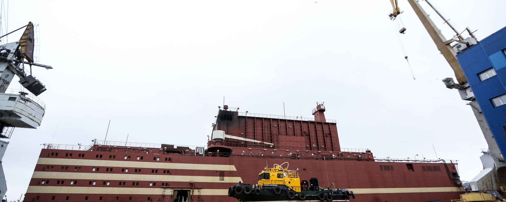 World's first floating nuclear power plant (NPP) Akademik Lomonosov World's first floating nuclear power plant (NPP) Akademik Lomonosov - Sputnik International, 1920, 25.11.2025