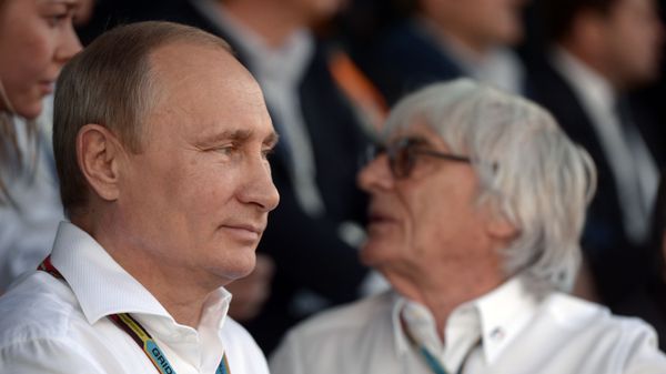 File photo: Russian President Vladimir Putin and Formula One boss Bernie Ecclestone during the Russian stage of the Formula 1 World Championship race in Sochi on 12 October, 2014 - Sputnik International