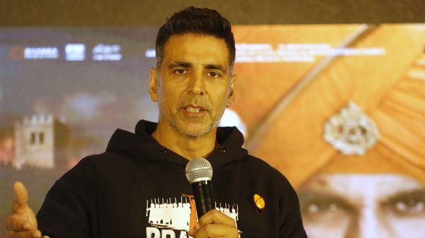 Bollywood actor Akshay Kumar addresses a press conference ahead of the release of his film Kesari in Ahmadabad, India, Friday, March 15, 2019  - Sputnik International