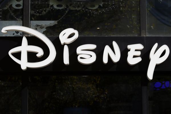 Staff Portraying Disney Characters Claim Tourists Inappropriately Touch Them Staff Portraying Disney Characters Claim Tourists Inappropriately Touch Them - Sputnik International