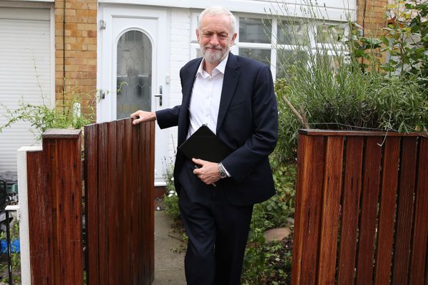 Jeremy Corbyn Needs to Regain Momentum to Beat Bouncing Boris Jeremy Corbyn Needs to Regain Momentum to Beat Bouncing Boris - Sputnik International