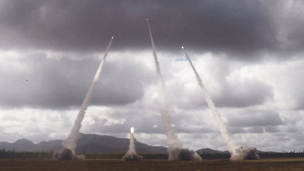US Marines' HIMARS system fires a barrage of rockets during Exercise Talisman Sabre 2019 - Sputnik International