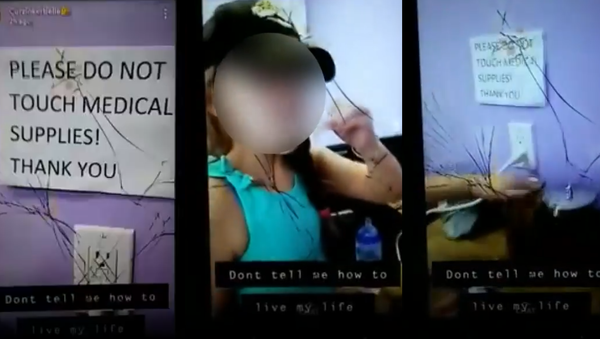 Idiotic Behavior: US Mom Records Daughter Licking Medical Tools - Sputnik International
