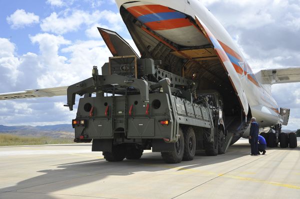 Disagreement Between Friends? Ex-NATO Commander Plays Down US-Turkey Spat Over Russia’s S-400s Disagreement Between Friends? Ex-NATO Commander Plays Down US-Turkey Spat Over Russia’s S-400s - Sputnik International