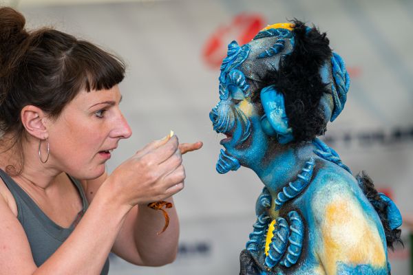 A painter at the 2019 World Bodypainting Festival. A painter at the 2019 World Bodypainting Festival. - Sputnik International