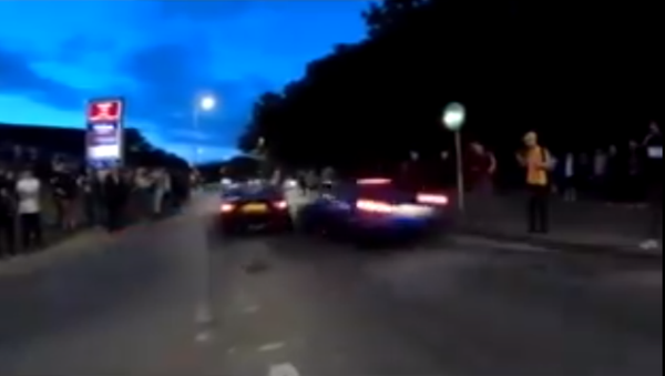  Two cars crashed into a crowd of people in Stevenage, UK - Sputnik International