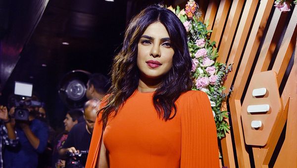 Indian actress Priyanka Chopra Jonas poses for a picture during the launch event of Bumble, a social and dating application, in Mumbai late on June 13, 2019 Indian actress Priyanka Chopra Jonas poses for a picture during the launch event of Bumble, a social and dating application, in Mumbai late on June 13, 2019 - Sputnik International