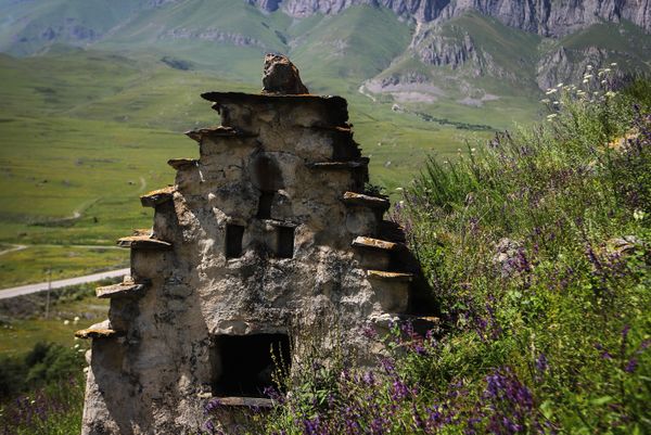 A tomb on the territory of the ‘City of the Dead’ in Russia’s republic of North Ossetia A tomb on the territory of the ‘City of the Dead’ in Russia’s republic of North Ossetia - Sputnik International