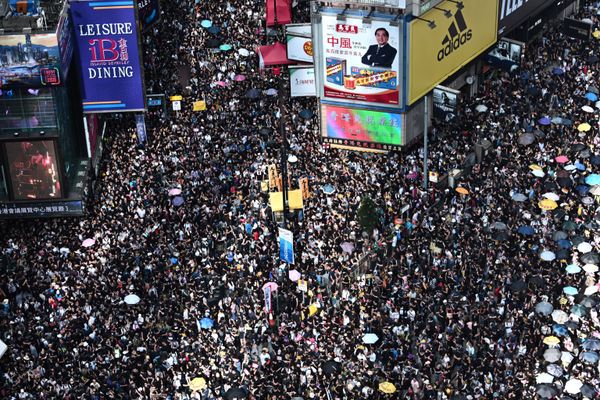 Hong Kong Police Say Protesters Set Fires in City During Sunday Rally Hong Kong Police Say Protesters Set Fires in City During Sunday Rally - Sputnik International