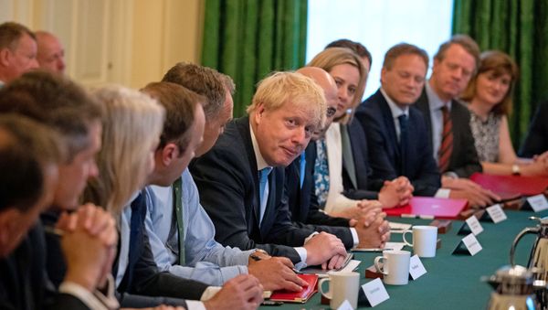  Education Secretary Gavin Williamson, International Trade Secretary Liz Truss, Health and Social Care Secretary Matt Hancock, Cabinet Secretary Sir Mark Sedwill, Prime Minister Boris Johnson, Chancellor of the Exchequer Sajid Javid, Works and Pensions Secretary and Minister for Women Amber Rudd,  Housing, Communities and Local Government Secretary Robert Jenrick, Transport Secretary Grant Shapps, Scottish Secretary Alister Jack and Culture Secretary Nicky Morgan, as Prime Minister Boris Johnson holds his first Cabinet meeting at Downing Street, London, Britain July 25, 2019 - Sputnik International