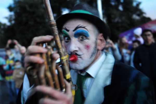 A street musician at VDNKH park in Moscow. - Sputnik International