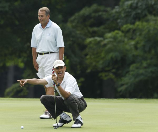 US President Barack Obama and House Speaker John Boehner play golf at Andrews Air Force on 18 June, 2011.  - Sputnik International