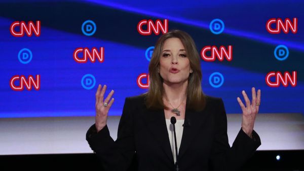 Candidate and author Marianne Williamson gestures during the first night of the second 2020 Democratic presidential debate in Detroit, Michigan, 30 July 2019. Candidate and author Marianne Williamson gestures during the first night of the second 2020 Democratic presidential debate in Detroit, Michigan, 30 July 2019. - Sputnik International