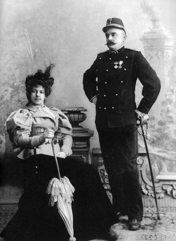 Margaretha Zelle and her husband Rudolph MacLeod, 1897. They had two children together, however, their marriage was not happy and they divorced in 1902. Margaretha Zelle and her husband Rudolph MacLeod, 1897. They had two children together, however, their marriage was not happy and they divorced in 1902. - Sputnik International