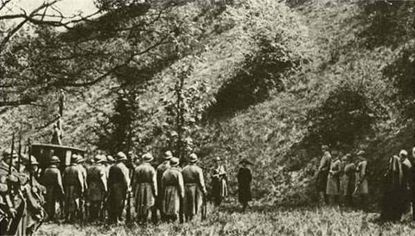 Execution of Mata Hari by firing squad. Almost certainly a reconstruction for the 1920 film. Execution of Mata Hari by firing squad. Almost certainly a reconstruction for the 1920 film. - Sputnik International