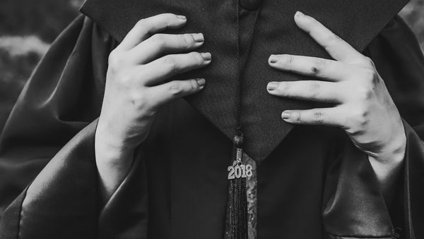 Graduation gown - Sputnik International