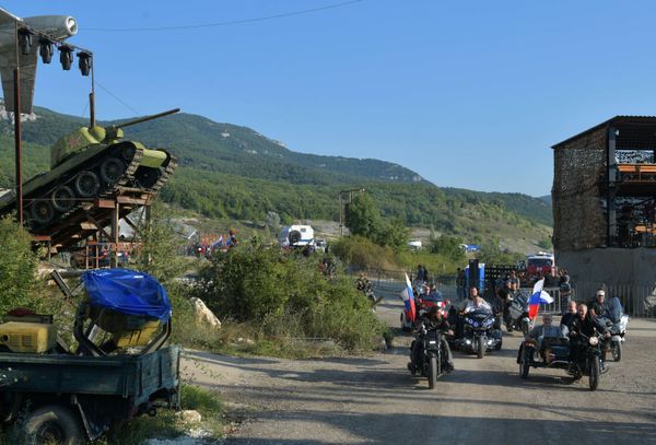 President Putin at the head of the biker convoy. - Sputnik International