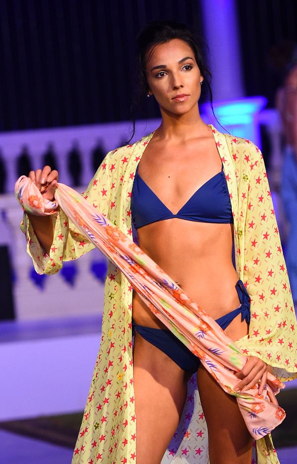 Models Sizzle in Swimsuits at Beach Fashion Show in Sri Lanka Models Sizzle in Swimsuits at Beach Fashion Show in Sri Lanka - Sputnik International