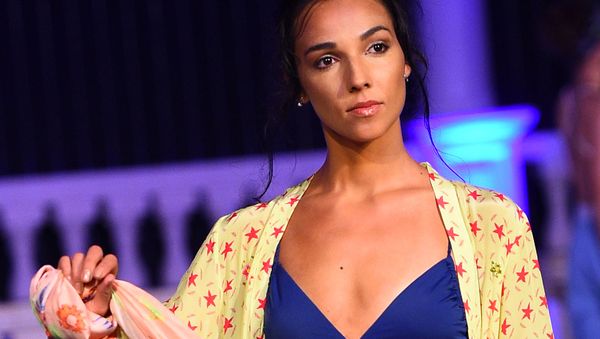 Models Sizzle in Swimsuits at Beach Fashion Show in Sri Lanka - Sputnik International