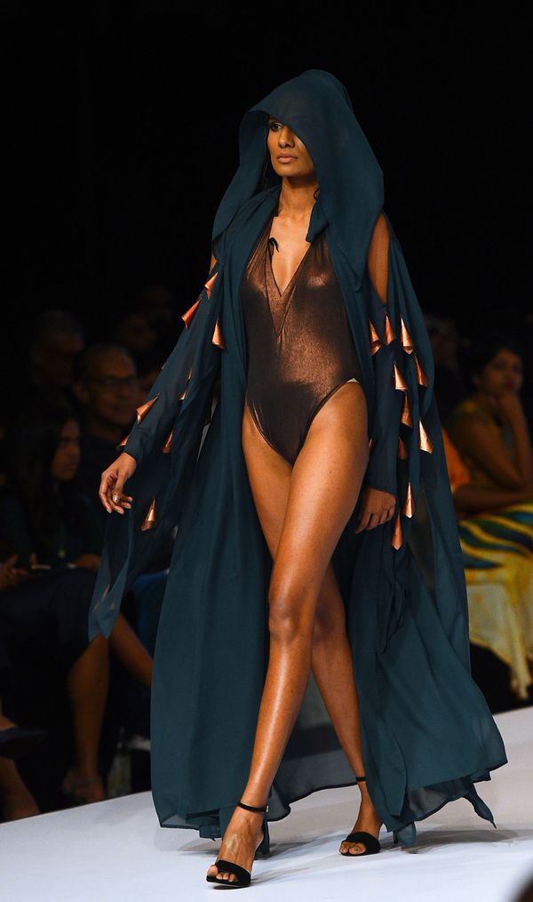 Models Sizzle in Swimsuits at Beach Fashion Show in Sri Lanka Models Sizzle in Swimsuits at Beach Fashion Show in Sri Lanka - Sputnik International