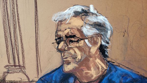 US financier Jeffrey Epstein looks on during a bail hearing in his sex trafficking case, in this court sketch in New York, U.S., July 18, 2019. - Sputnik International