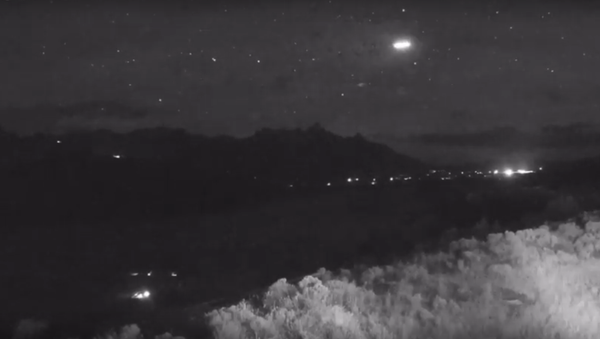 Strange light captured flying over Jackson Hole - Sputnik International