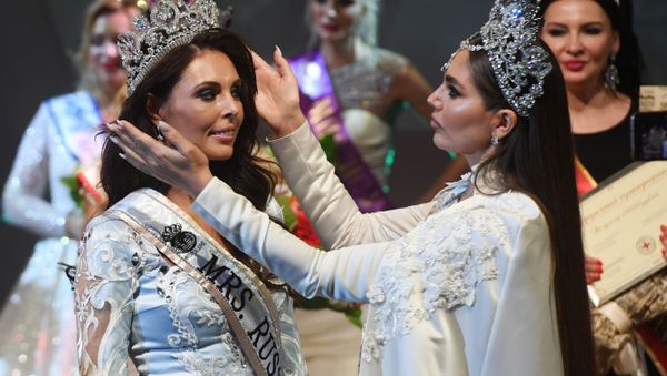 Ksenia Krivko from Kemerovo claimed the title of Mrs Russia Globe 2019 - Sputnik International