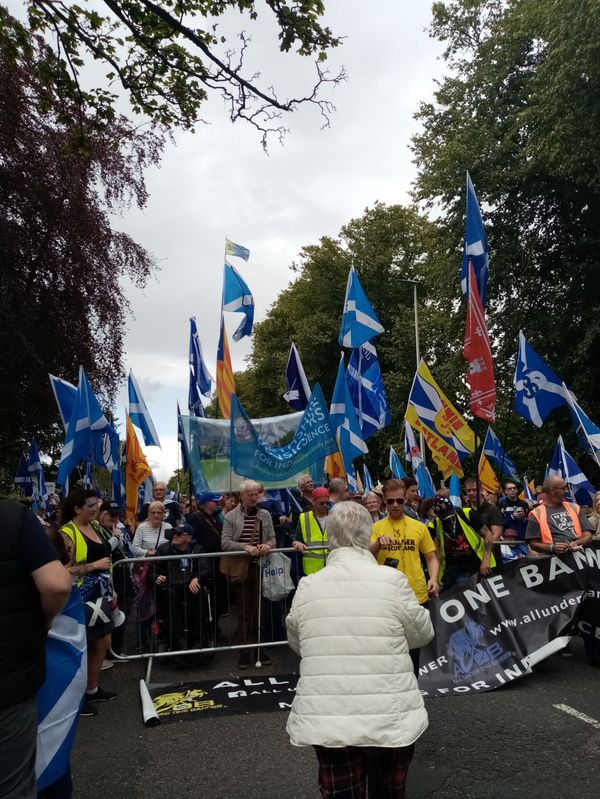 Protestors Take to Streets in Aberdeen Demanding 2nd Scottish Independence Referendum (Photos) Protestors Take to Streets in Aberdeen Demanding 2nd Scottish Independence Referendum (Photos) - Sputnik International