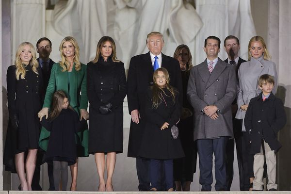 Barron Trump’s Sudden Growth Spurt Has Twitter Agog as Photos Show Him Towering Over Dad Barron Trump’s Sudden Growth Spurt Has Twitter Agog as Photos Show Him Towering Over Dad - Sputnik International