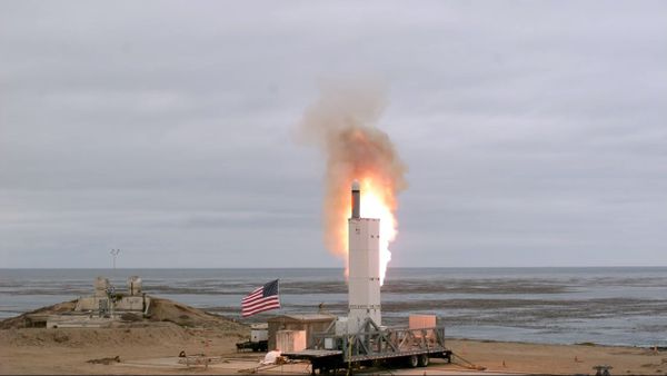 Beijing Media Calls for Quadrupling China’s Nuclear Weapons as US Continues Encirclement Beijing Media Calls for Quadrupling China’s Nuclear Weapons as US Continues Encirclement - Sputnik International